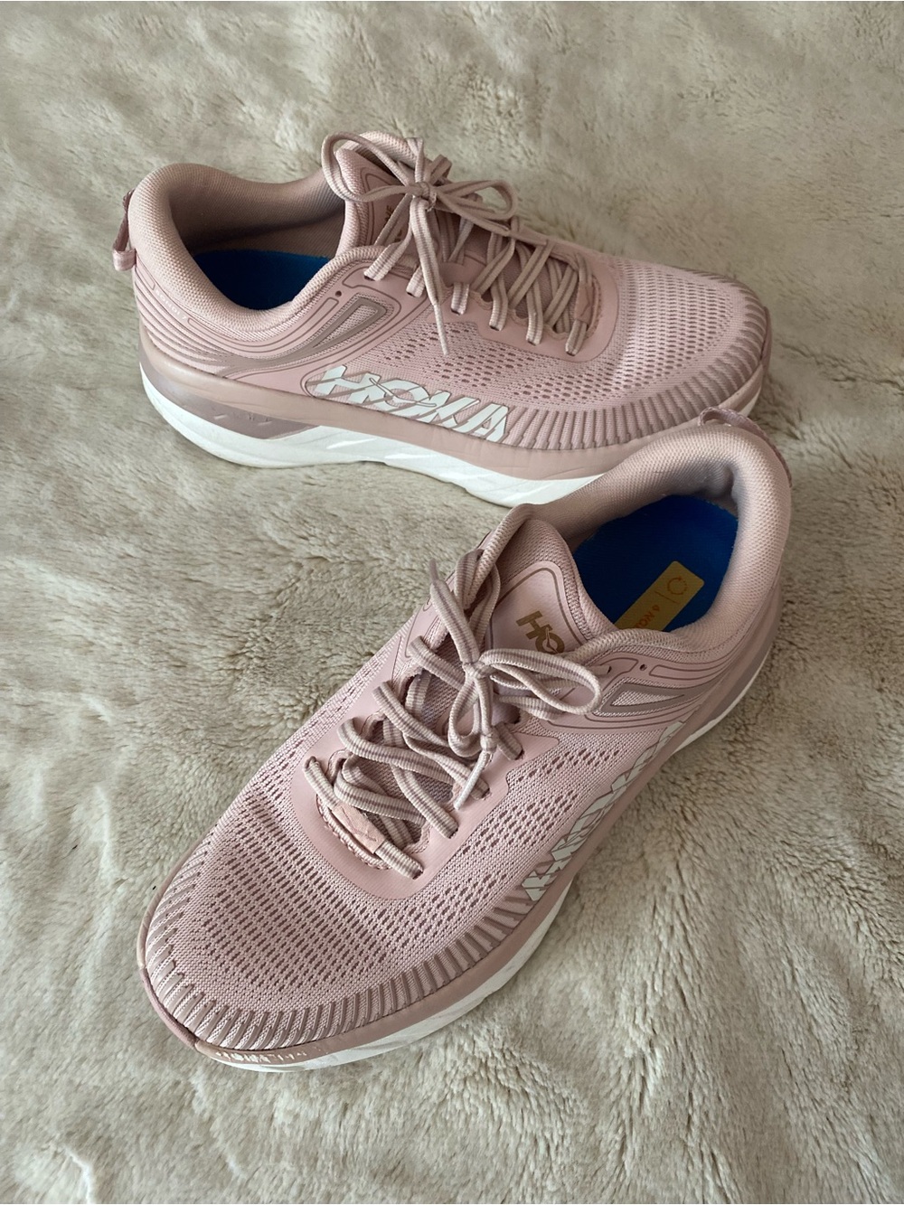 Hoka One One women’s Bondi 7 in pink running sneakers